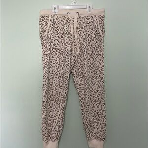 Really comfy sweatpants/pajama bottom size small with 2 pockets and draw string